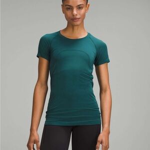 54. Lululemon • Swiftly Tech Short-Sleeve Shirt 2.0 • Storm Teal • 6